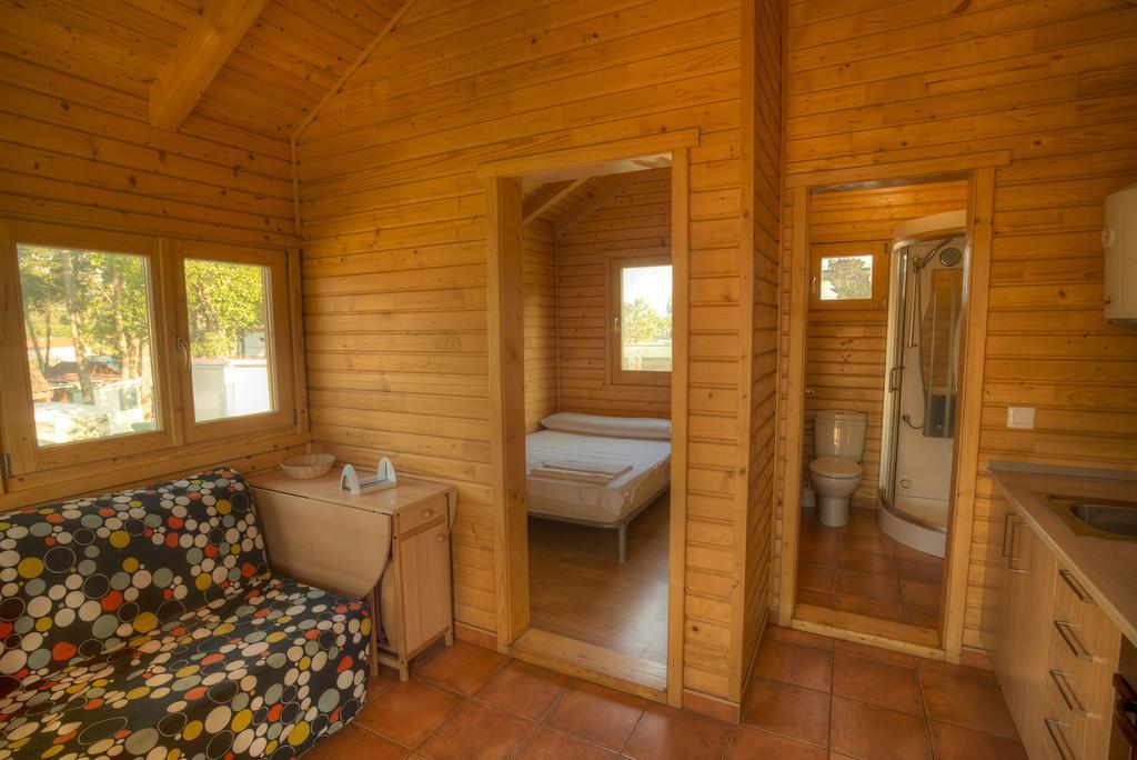 Отель Camping Cachadelos Санхенхо Экстерьер фото