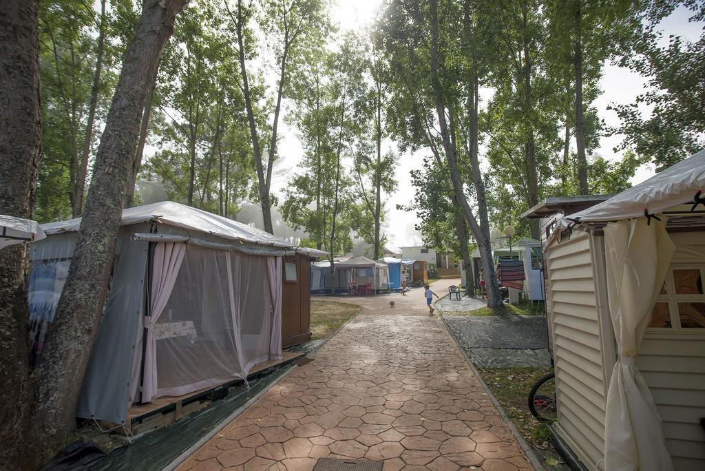 Отель Camping Cachadelos Санхенхо Экстерьер фото
