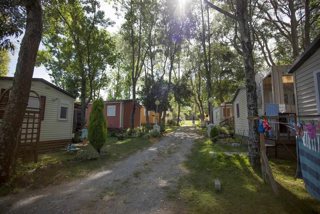 Отель Camping Cachadelos Санхенхо Экстерьер фото