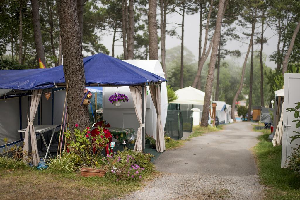 Отель Camping Cachadelos Санхенхо Экстерьер фото
